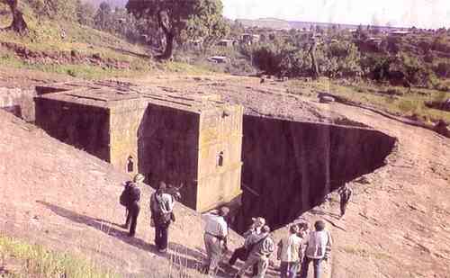 Athopiens „achtes Weltwunder": Die Felsenkirchen von Lalibela sind die Attraktion der „Historischen Route" durch den Norden des Landes